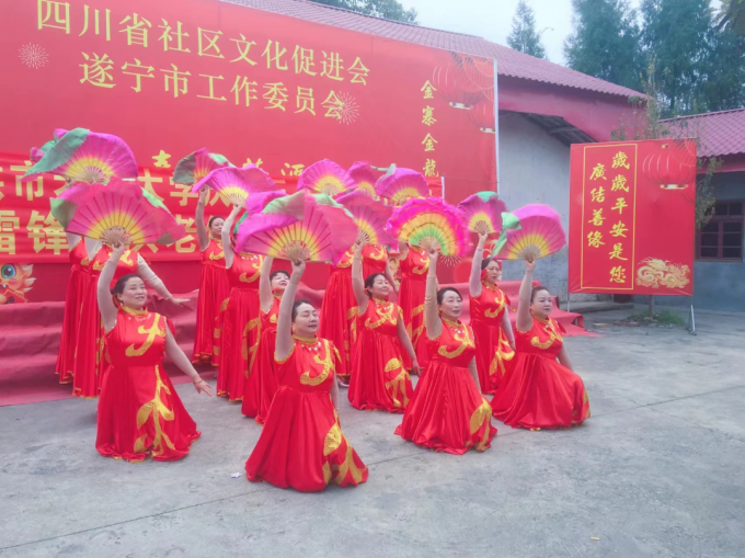 ϲӭ�����ˡ���Ů���������Ļ�����ů����|�������������ѧԺ�����ˡ������Ļ����ݳ�����