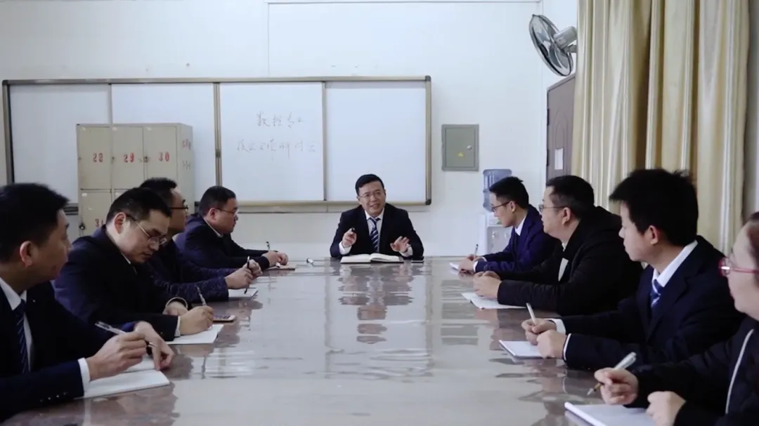 ������������������12�������������ְ��λ������