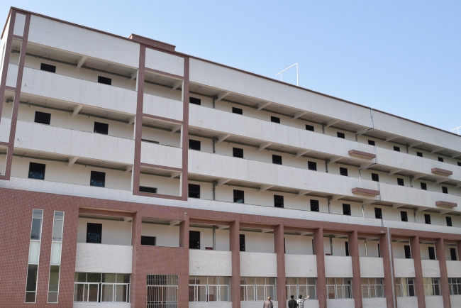 ѧУŮ����Ԣ�깤