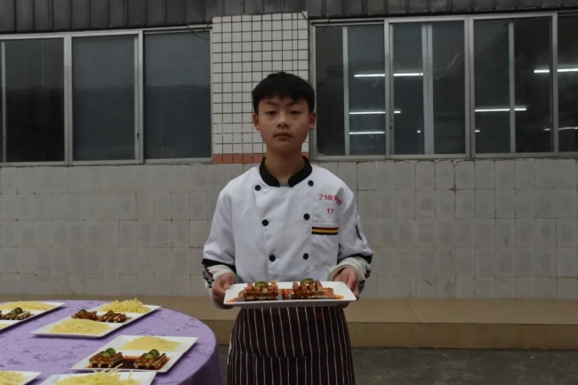 20220402101851102004_s